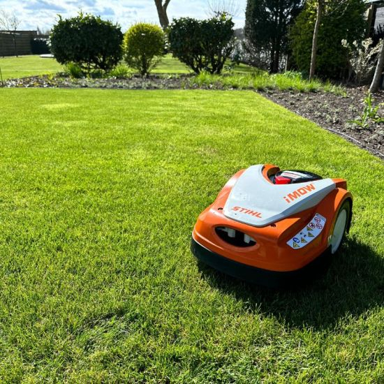 Voordelen van een robotmaaier: dáárom een grasmaairobot